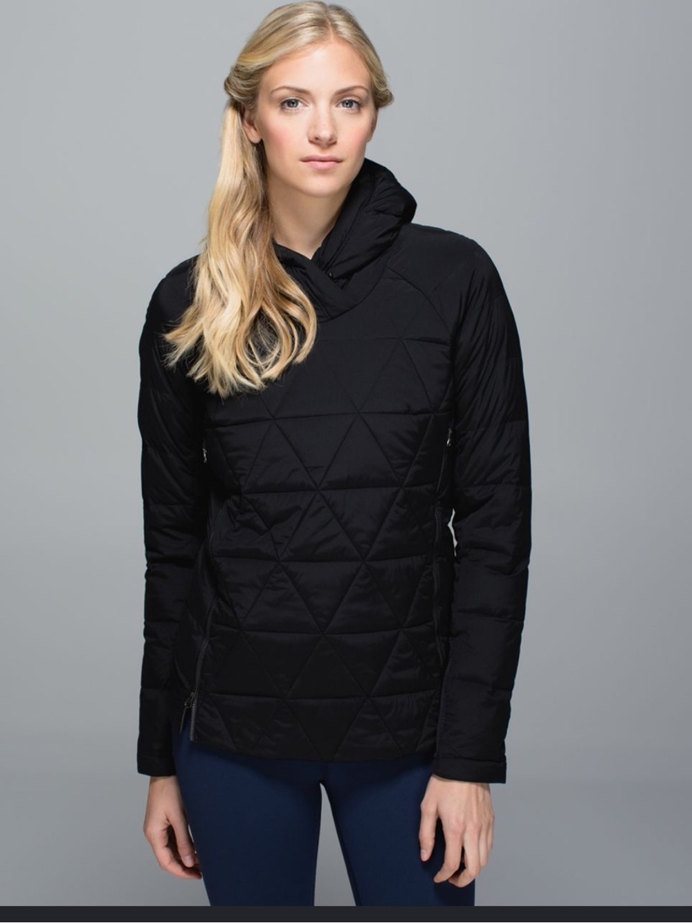 Lululemon Women’s Fluffed Up Down Pullover Hooded Jacket Black Color Size 8